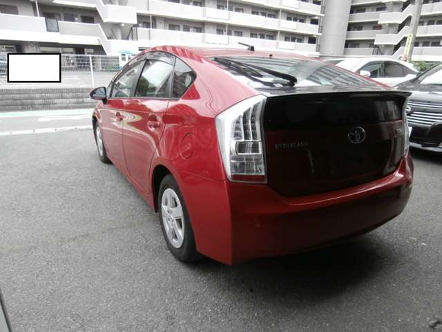 2010 Toyota Prius – thumbnail 3