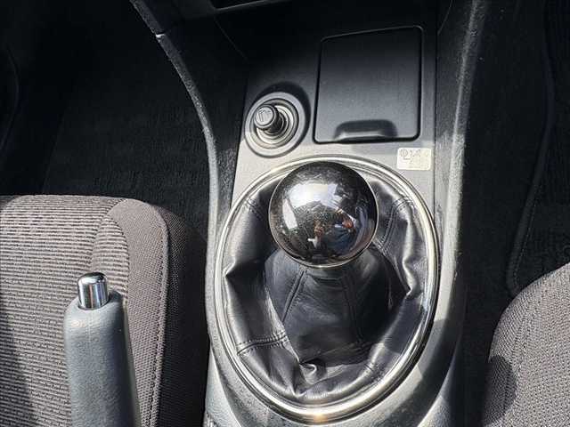 2001 Toyota Altezza – thumbnail 3