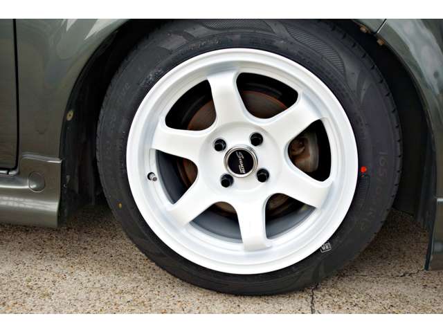 2005 Toyota bB – thumbnail 2