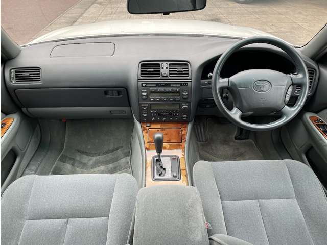 2000 Toyota Celsior – thumbnail 3