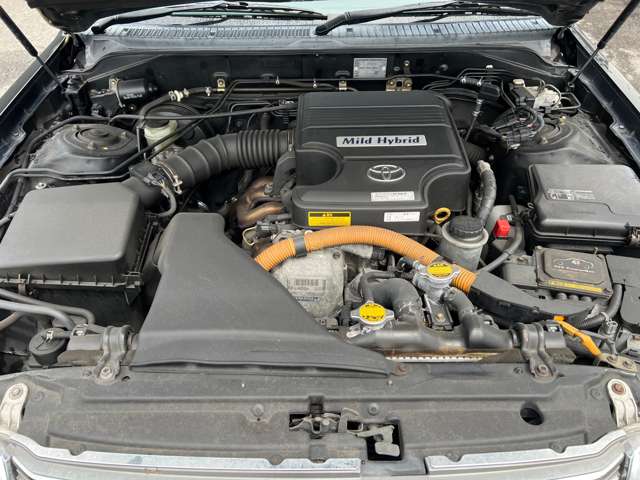 2003 Toyota Crown Sedan – thumbnail 3