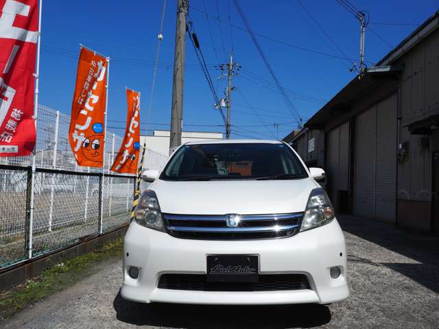 2007 Toyota Isis – thumbnail 3