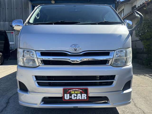 2008 Toyota Hiace – thumbnail 3