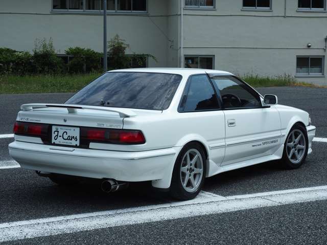 1989 Toyota Corolla Levin – thumbnail 2