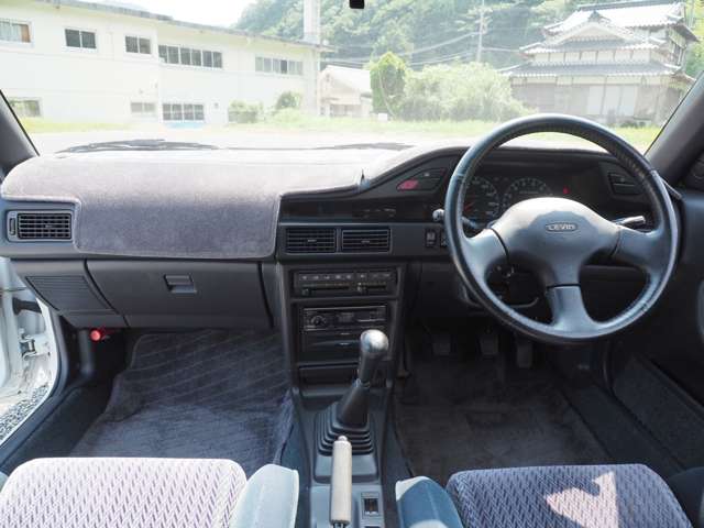 1989 Toyota Corolla Levin – thumbnail 3