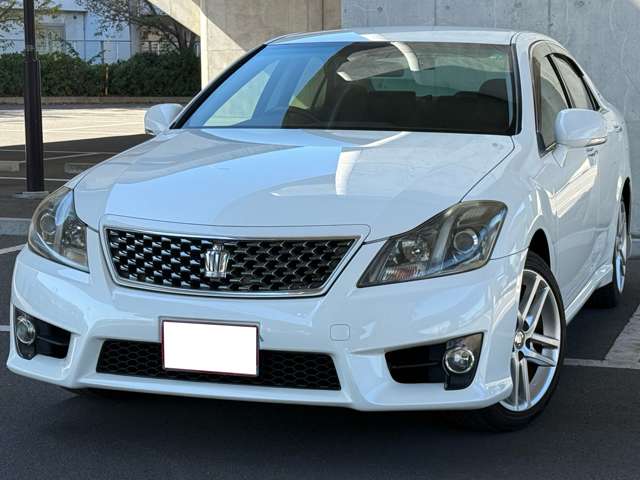 2010 Toyota Crown Athlete – thumbnail 2