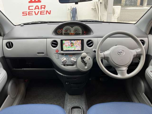 2003 Toyota Sienta – thumbnail 3