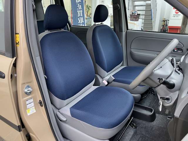 2003 Toyota Sienta – thumbnail 4