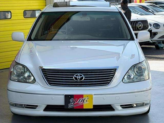 2004 Toyota Celsior – thumbnail 2