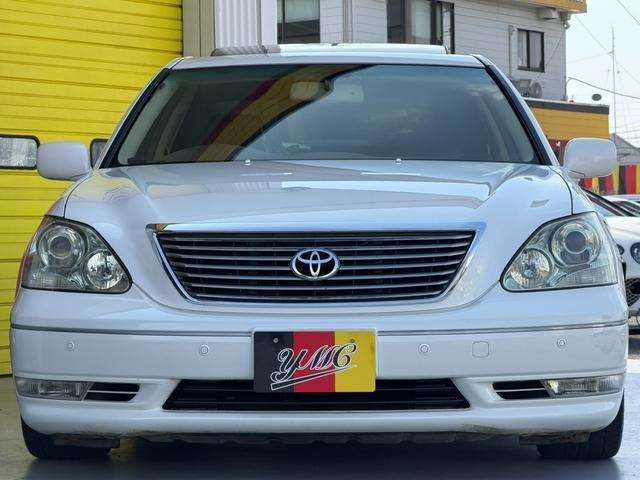 2004 Toyota Celsior – thumbnail 3