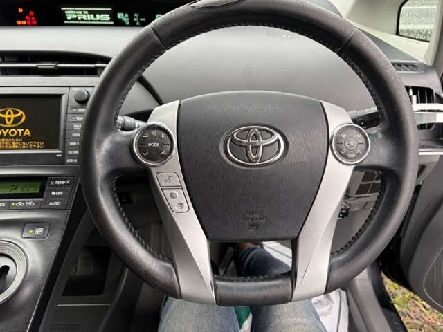 2010 Toyota Prius – thumbnail 3