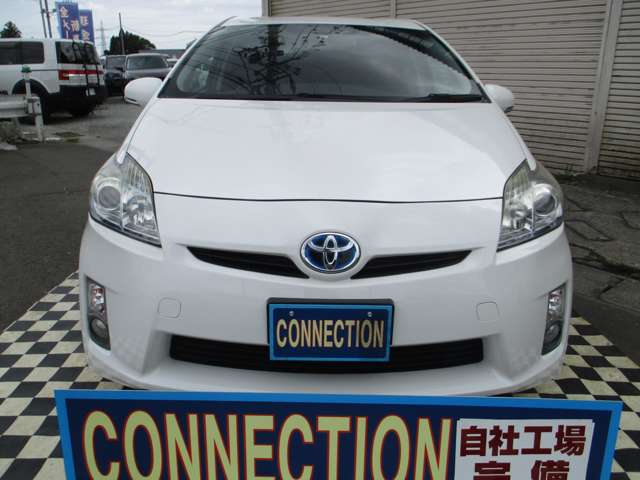 2010 Toyota Prius – thumbnail 2