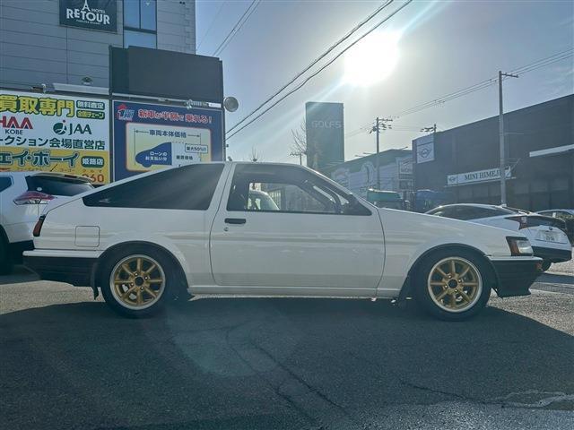 1986 Toyota Corolla Levin Hatchback – thumbnail 3