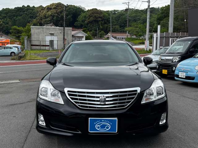 2008 Toyota Crown Royal – thumbnail 2