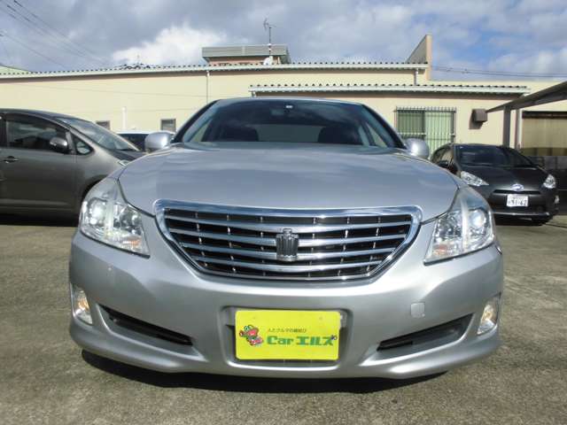 2009 Toyota Crown Royal – thumbnail 2