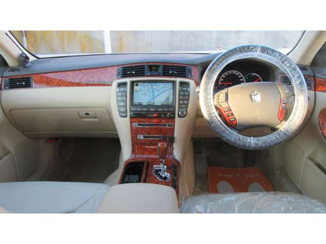 2006 Toyota Crown Royal – thumbnail 2