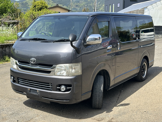 2008 Toyota Hiace – thumbnail 3
