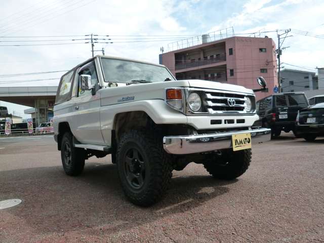 2000 Toyota Land Cruiser 70 – thumbnail 4