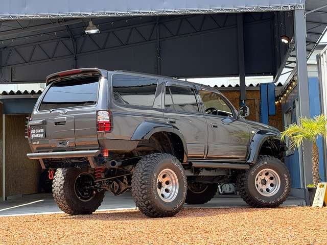 2001 Toyota Hilux Surf – thumbnail 4