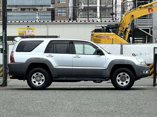 2005 Toyota Hilux Surf – thumbnail 4