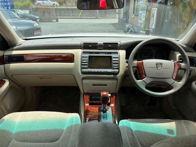 2003 Toyota Crown Royal – thumbnail 2