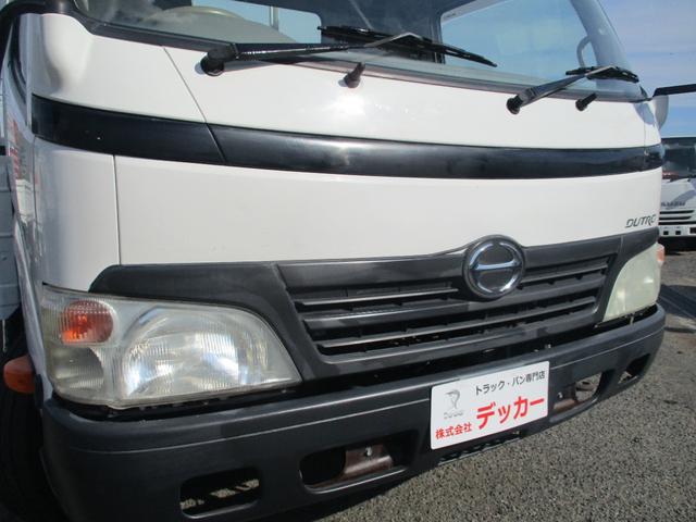 2011 Hino Dutro – thumbnail 4