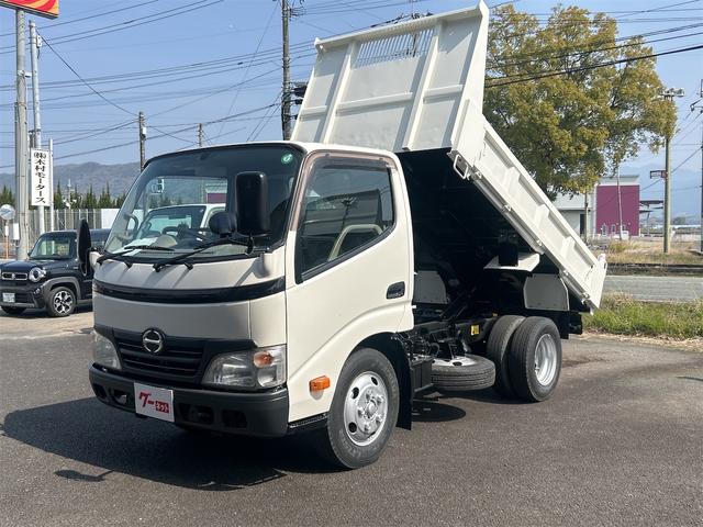 2010 Hino Dutro