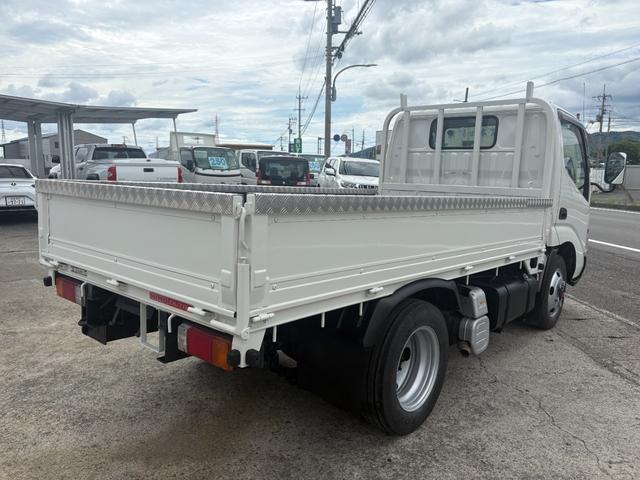 2005 Hino Dutro – thumbnail 3