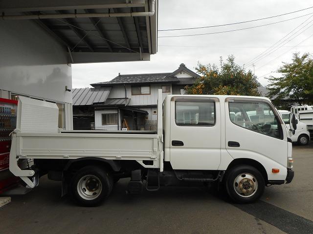 2009 Hino Dutro – thumbnail 4