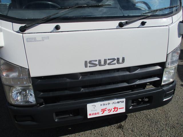2011 Isuzu Elf – thumbnail 4