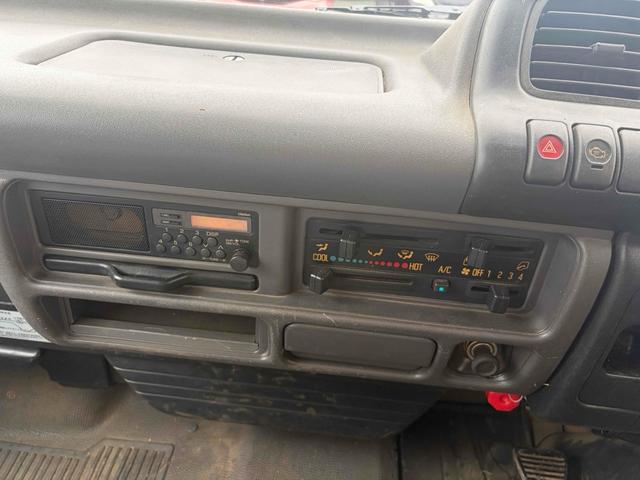 1998 Isuzu Elf – thumbnail 4