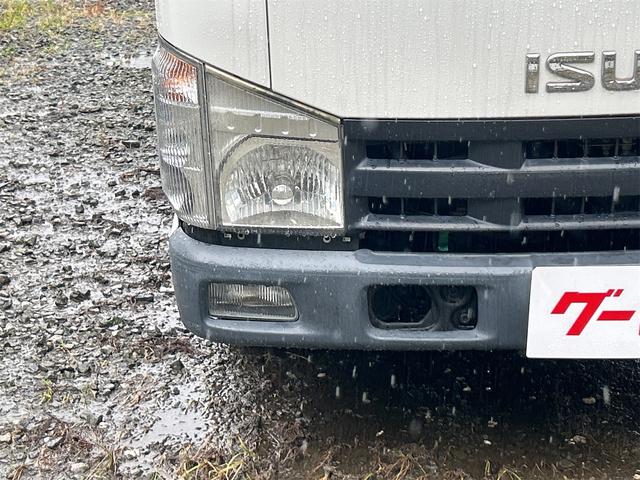 2008 Isuzu Elf – thumbnail 4