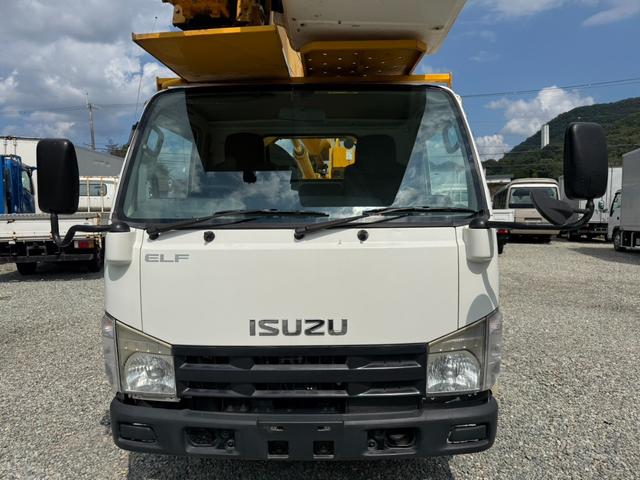 2010 Isuzu Elf – thumbnail 3