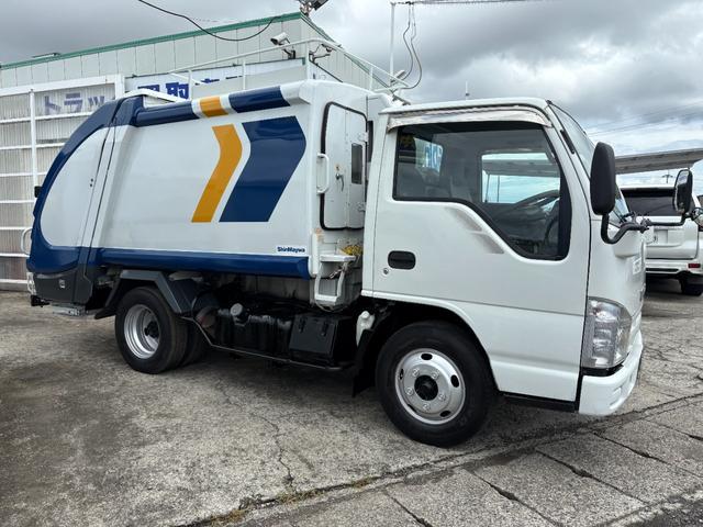 2008 Isuzu Elf – thumbnail 3