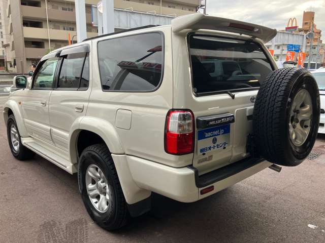 2002 Toyota Hilux Surf – thumbnail 3