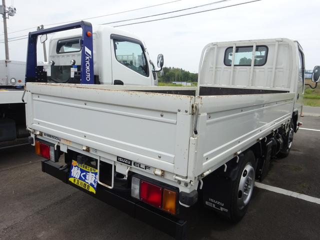 2010 Isuzu Elf – thumbnail 3