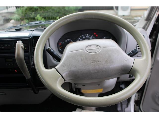 2011 Hino Dutro – thumbnail 2