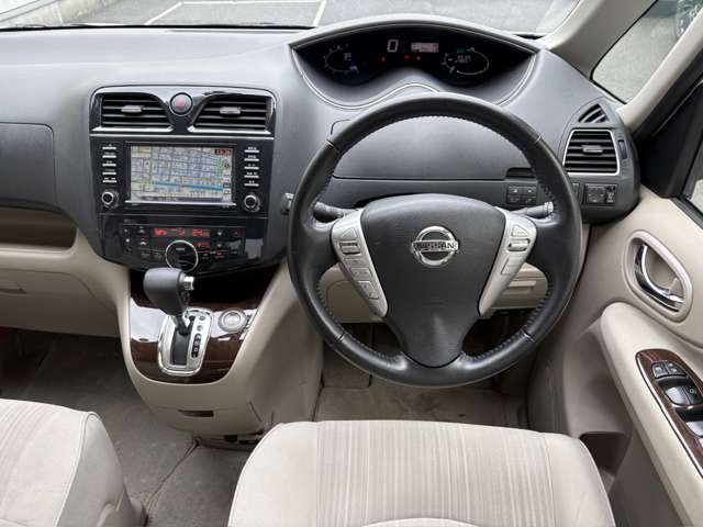 2011 Nissan Serena – thumbnail 4
