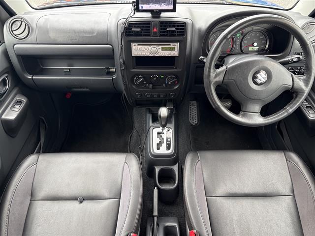 2011 Suzuki Jimny – thumbnail 4