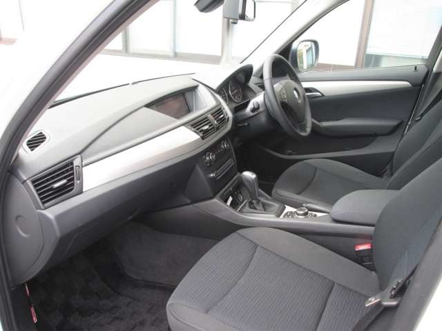 2011 BMW X1 – thumbnail 3