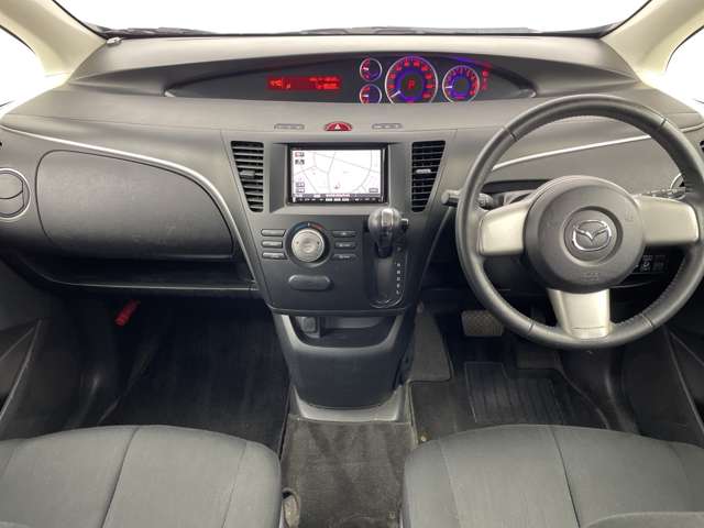 2011 Mazda Biante – thumbnail 4