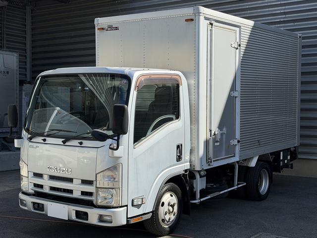2011 Isuzu Elf – thumbnail 2