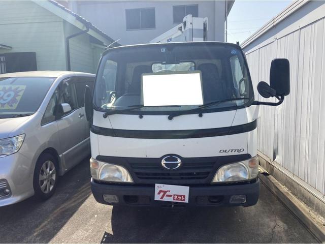 2009 Hino Dutro – thumbnail 2