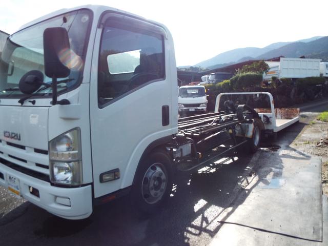 2008 Isuzu Elf – thumbnail 2
