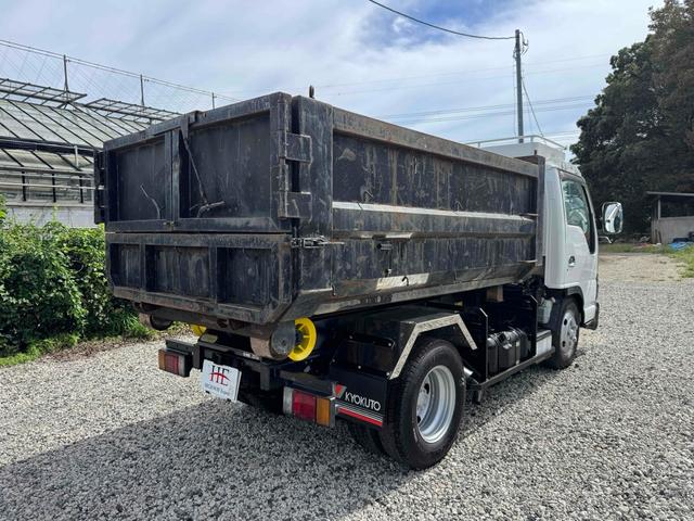 2006 Isuzu Elf – thumbnail 3