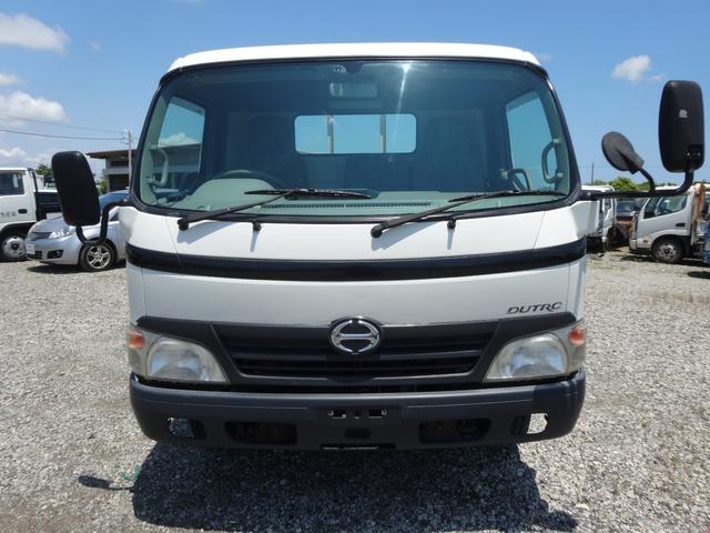 2011 Hino Dutro – thumbnail 2