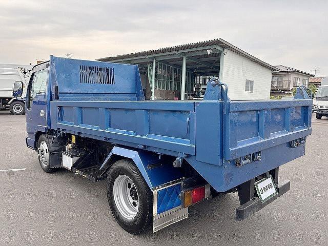 2004 Isuzu Elf – thumbnail 4
