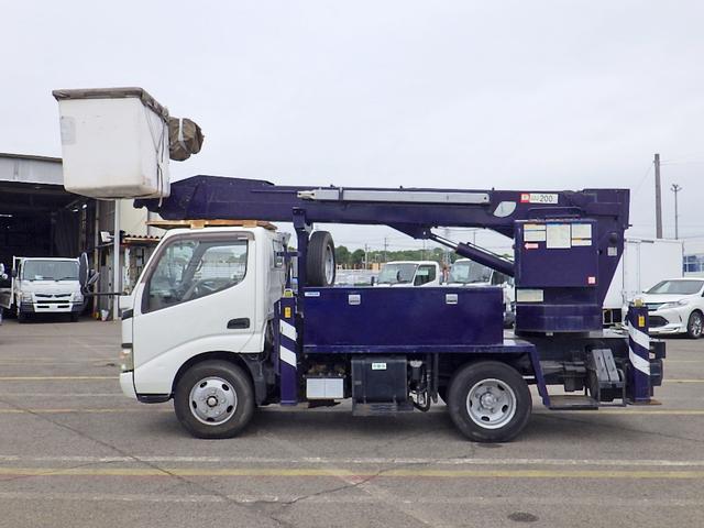 2006 Hino Dutro – thumbnail 4