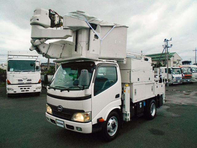 2010 Hino Dutro – thumbnail 2