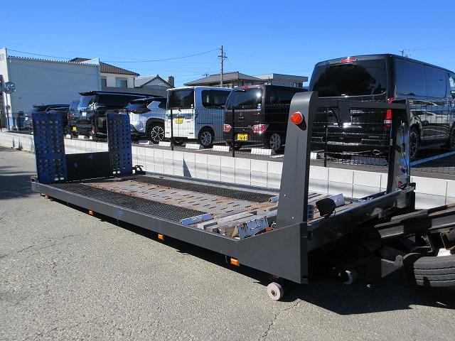 2011 Isuzu Elf – thumbnail 3